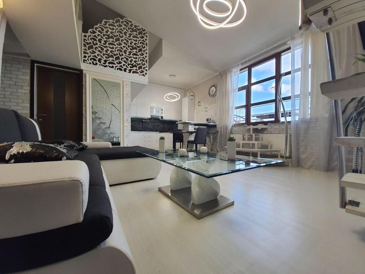 Apartment Penthouse Chisinau Bagian luar foto